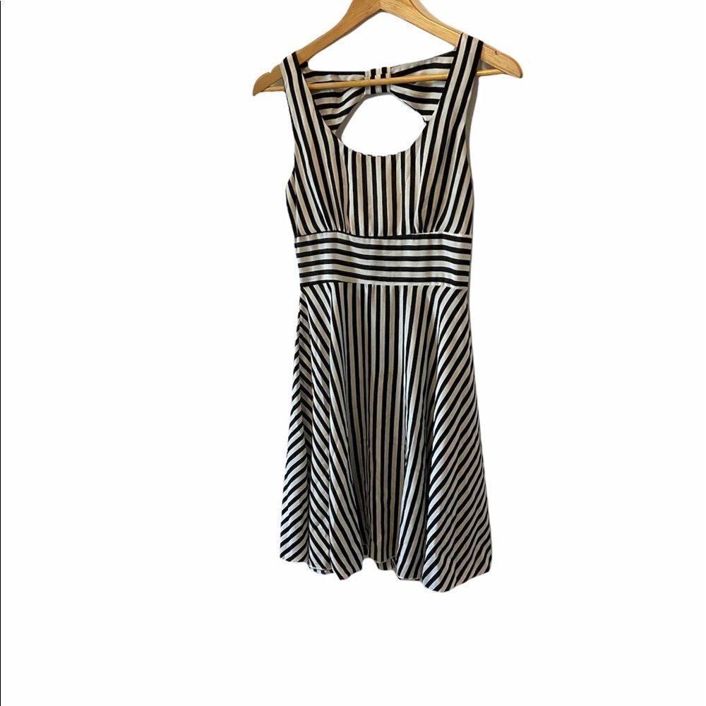 LOVELY GIRL Black&White Striped Cut Out Mini Dress